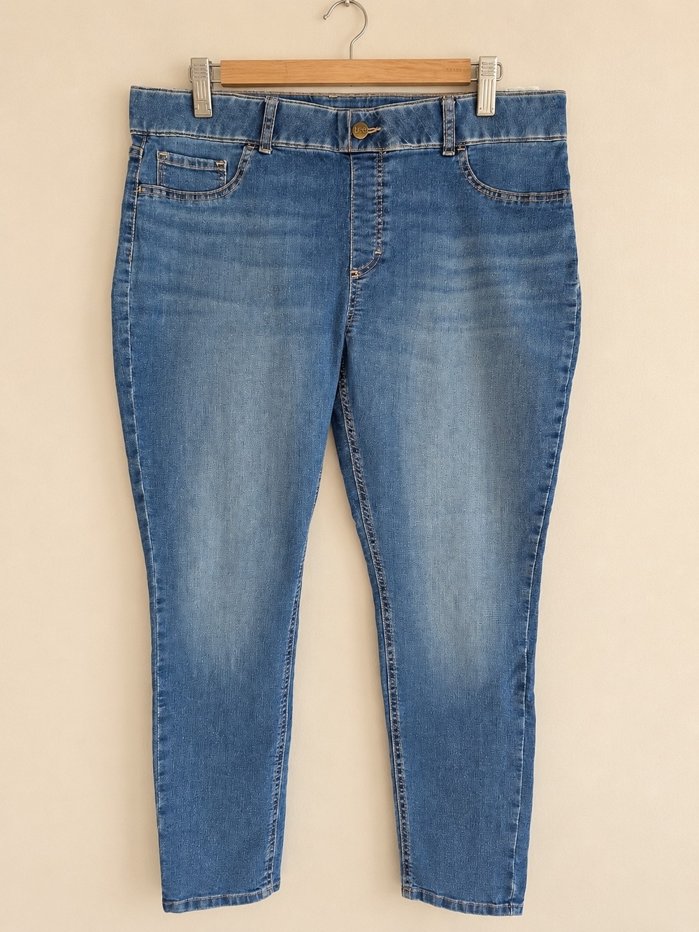 Lee Women’s XL Pull-On Skinny Jeans Stretch Denim Medium Wash